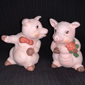 Vintage Franklin Mint salt & pepper shakers  Pigs  Cute Set For A Pig Collection